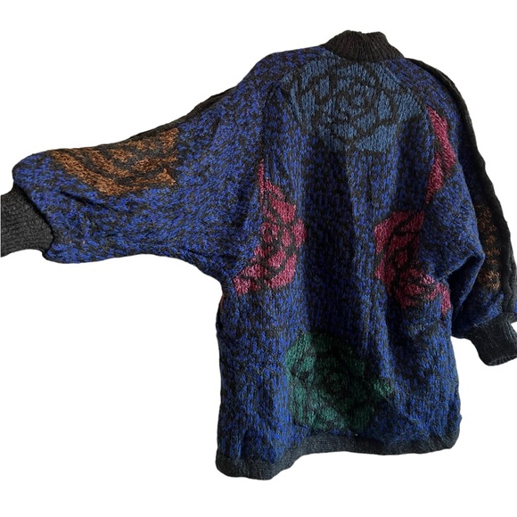 Vintage Saks Fifth Avenue Chunky Knit Cardigan - Picture 4 of 5